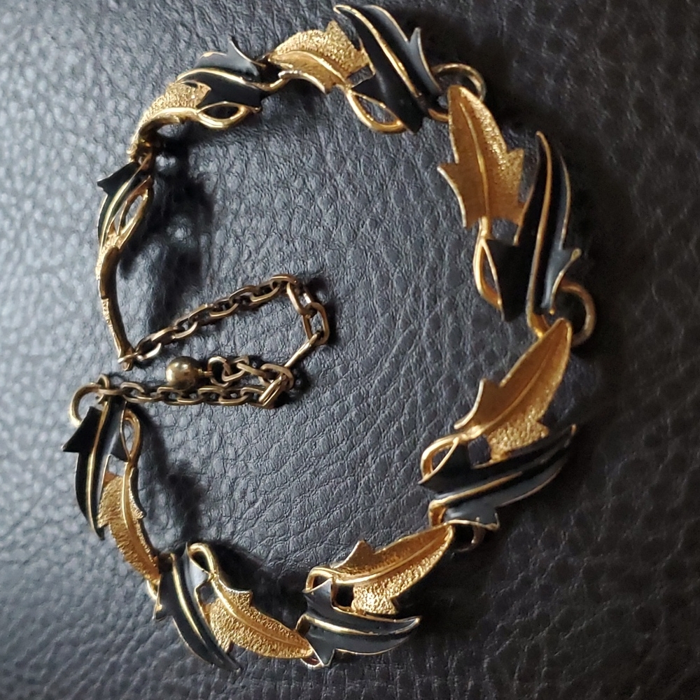VTG MODE ART necklace
